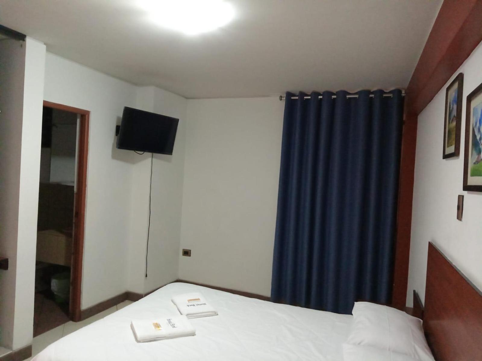 Hostal Bond Уарас Экстерьер фото